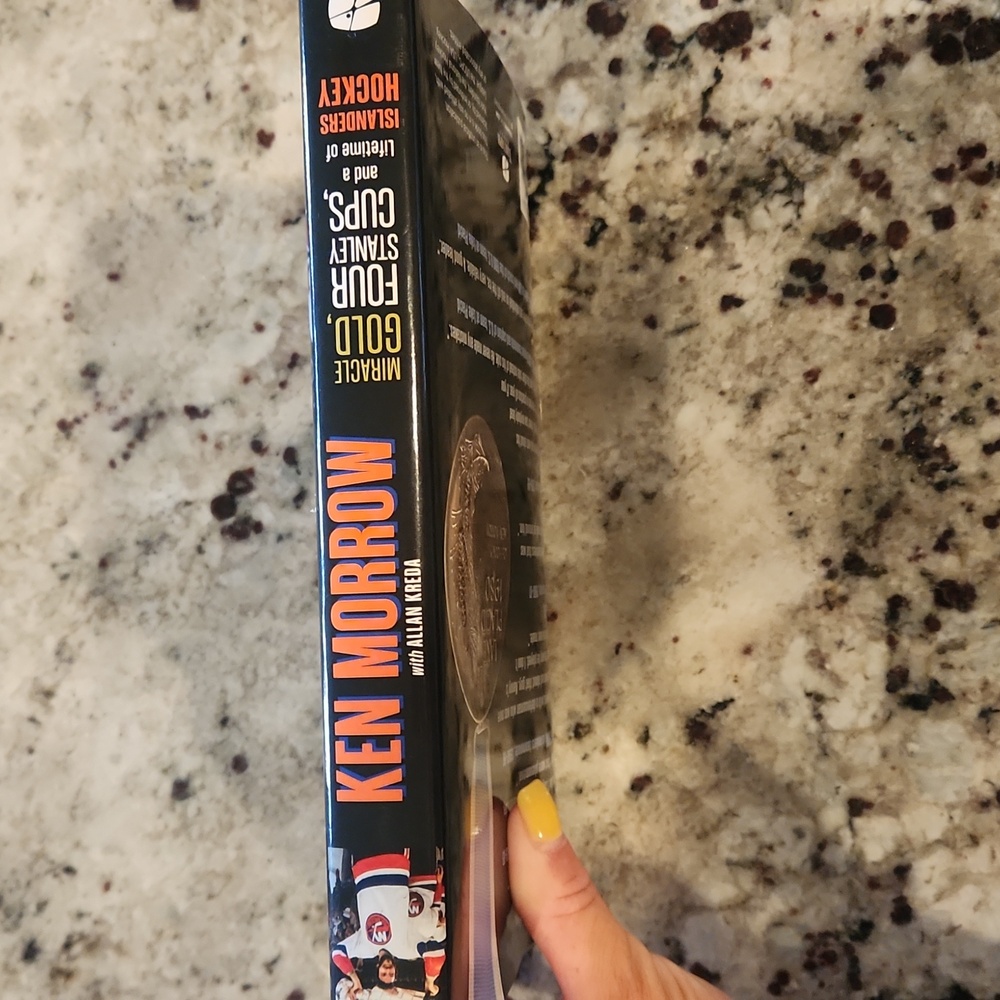 2/$20 Ken Morrow Miracle Gold, Four Stanley Cups & Islanders Hockey Hardcover - Picture 3 of 3